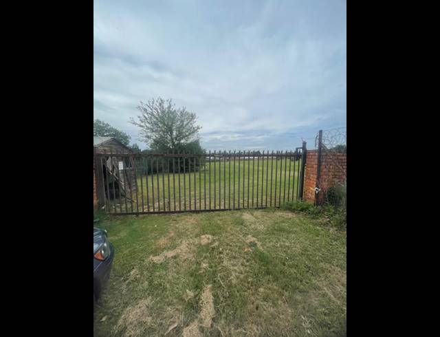 LAND FOR SALE IN RASLOUW
